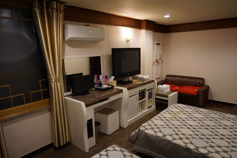 Goodstay Andong Park Hotel Exterior foto